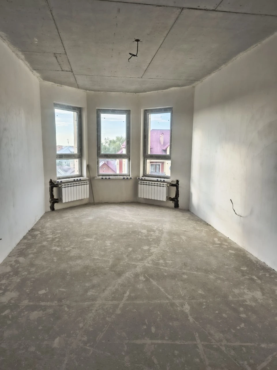 Selling 3-room new building in Viennese, ready, without tax