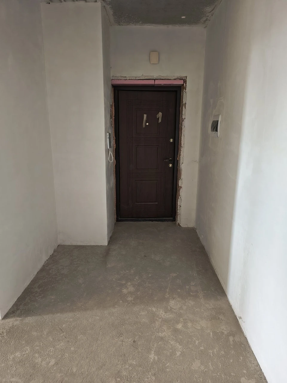Selling 3-room new building in Viennese, ready, without tax