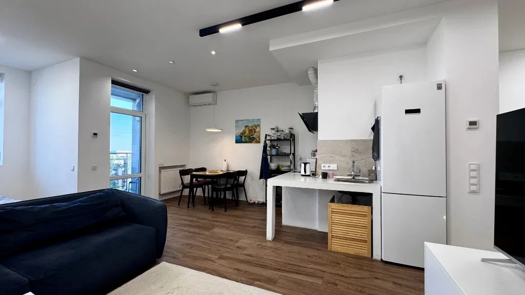 For Sale: 1-bedroom apartment, Nagorny, IQ-House residential complex