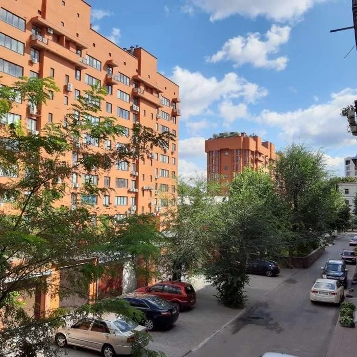 В продаже квартира 75м2 в центре города