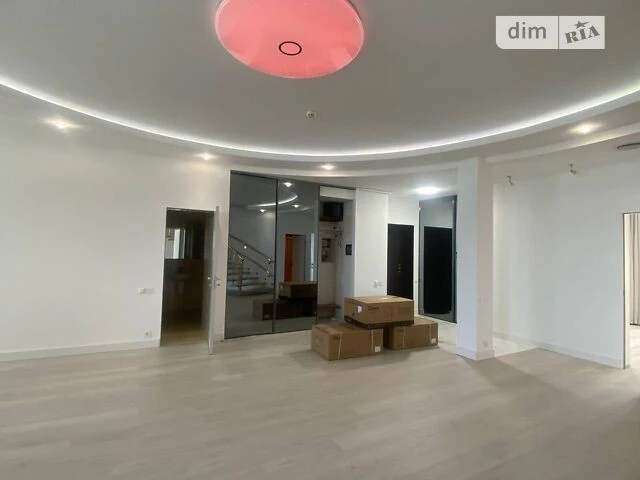 Sale of 8k apartment 328.5 sq. m on Velyka Zhytomyrska 20 street