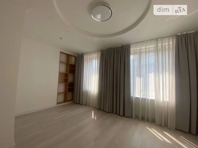 Sale of 8k apartment 328.5 sq. m on Velyka Zhytomyrska 20 street