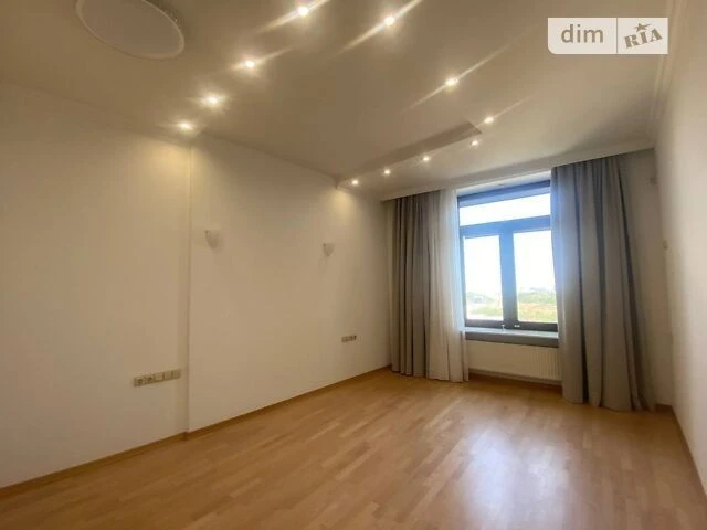 Sale of 8k apartment 328.5 sq. m on Velyka Zhytomyrska 20 street