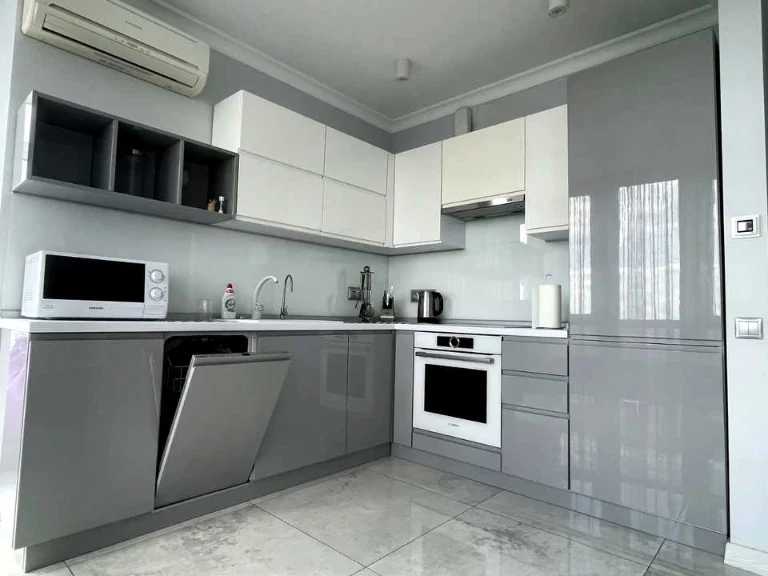 Apartment. Kyiv, Sobornosti Avenue