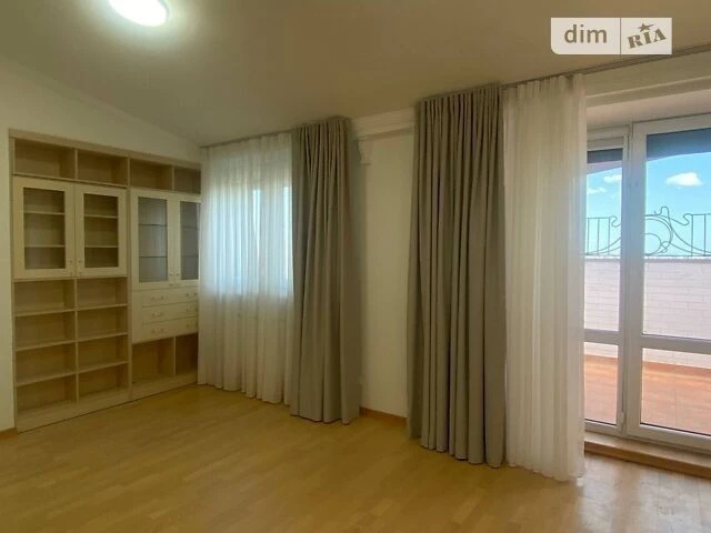 Sale of 8k apartment 328.5 sq. m on Velyka Zhytomyrska 20 street