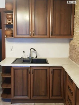 Long-Term Rental Apartment, Poczynki