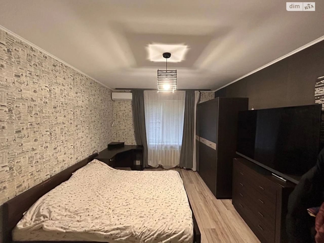 Long-Term Rental Apartment, Poczynki