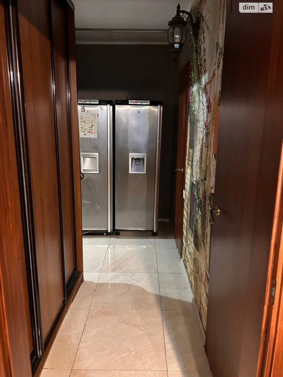 Long-Term Rental Apartment, Poczynki