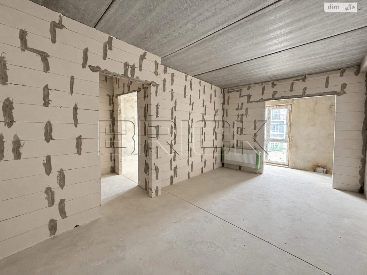 Sale of Apartment in Holosiiv