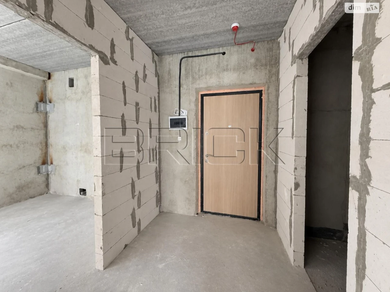 Sale of Apartment in Holosiiv