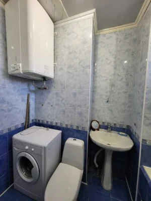 For sale: 3-room apartment 54 sq. m on Mikhail Komarov Street MV