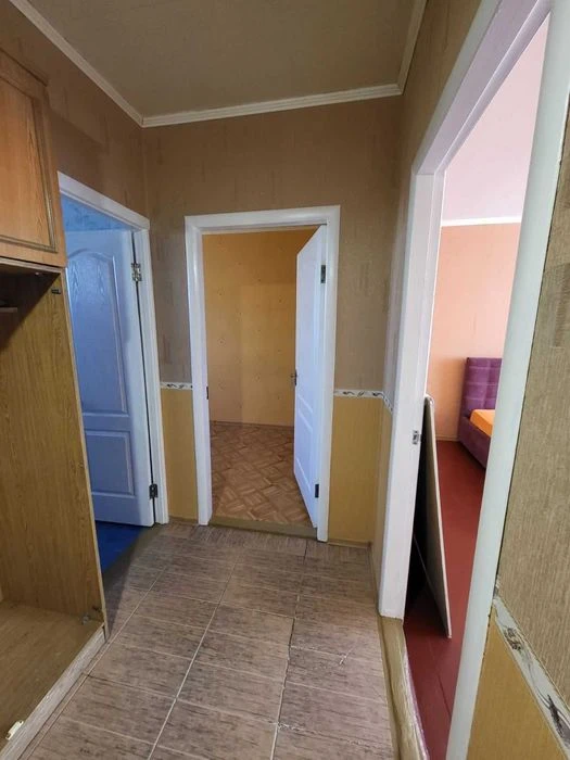 For sale: 3-room apartment 54 sq. m on Mikhail Komarov Street MV