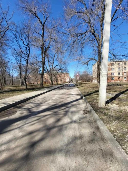 For sale: 3-room apartment 54 sq. m on Mikhail Komarov Street MV