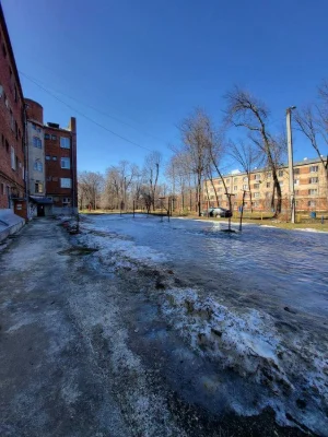 For sale: 3-room apartment 54 sq. m on Mikhail Komarov Street MV
