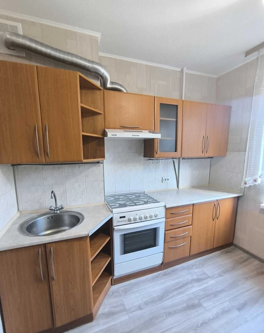 For Sale 1-bedroom apartment renovated in Taïrovo. Glushko/Korol