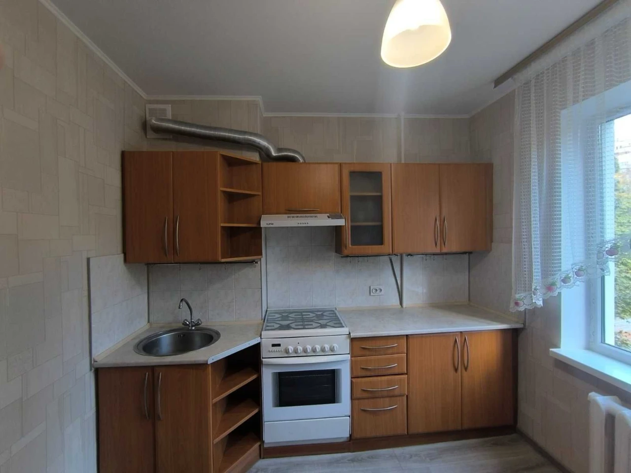For Sale 1-bedroom apartment renovated in Taïrovo. Glushko/Korol