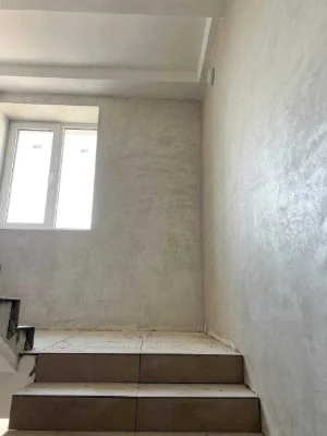 1 комната в здачі, район Озера