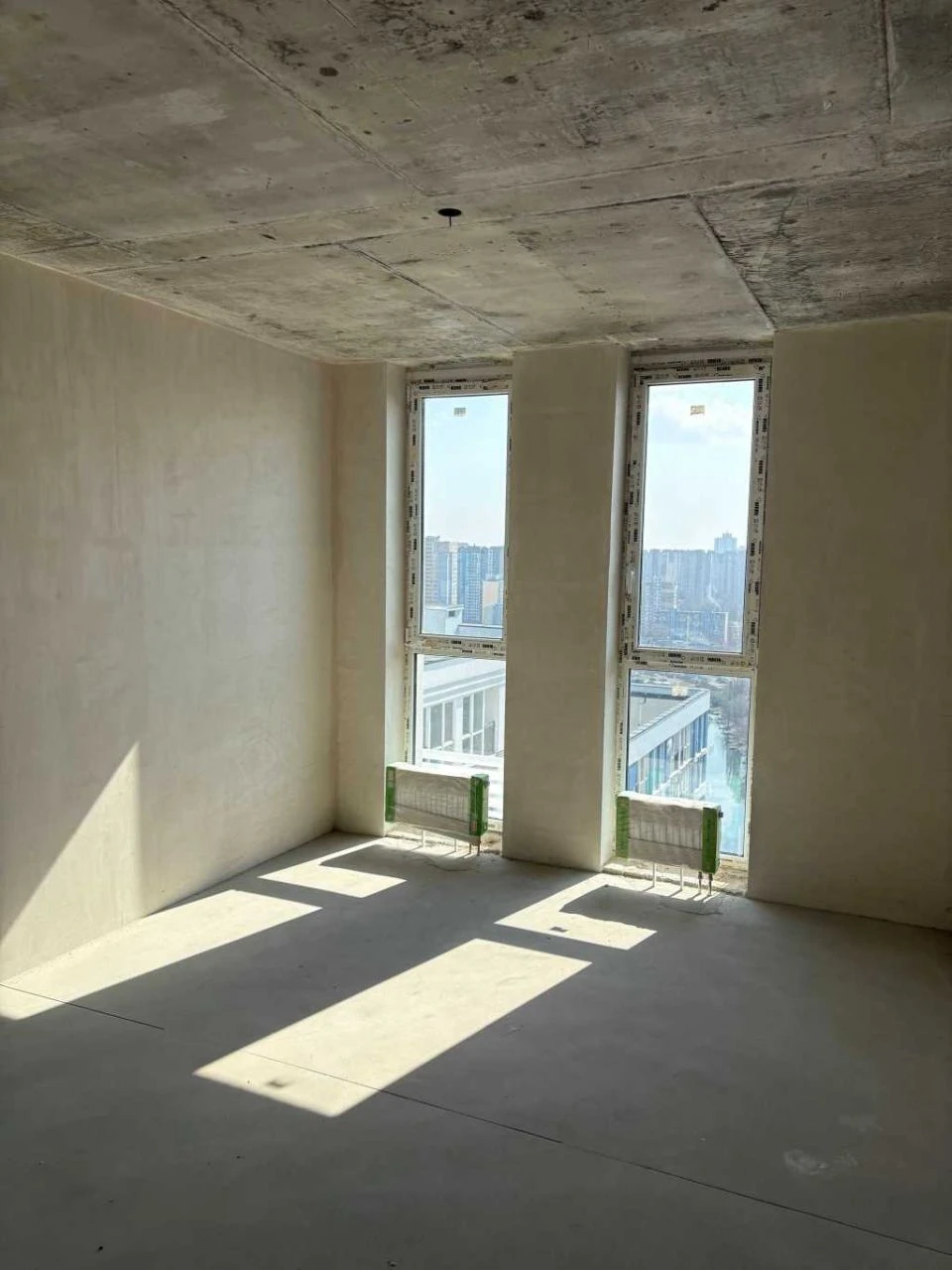 Продам двокімнатну квартиру (66 м²) у Києві, Дарницький райо