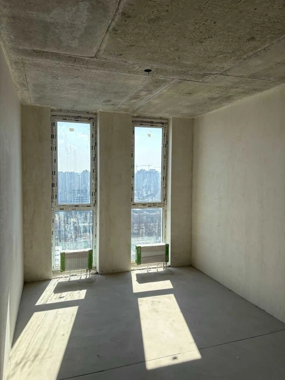 Продам двокімнатну квартиру (66 м²) у Києві, Дарницький райо