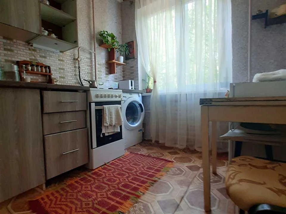 Apartment. 1-ya Tankovaya Brigada Street, Chernigov