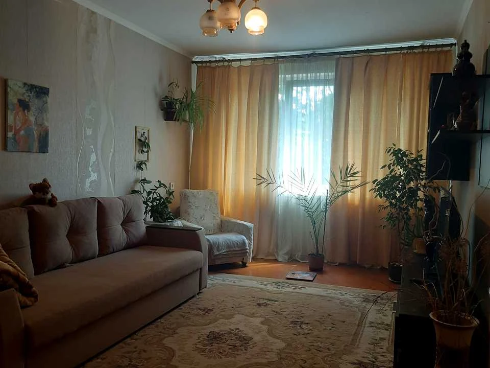 Apartment. 1-ya Tankovaya Brigada Street, Chernigov