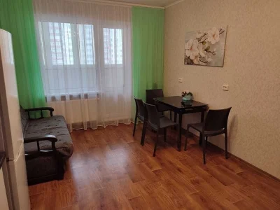 Rent 2-bedroom apartment 77 sq m, Yasynuvat Street, 11