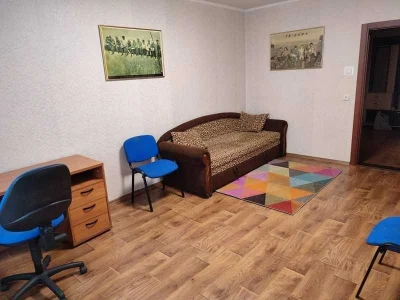 Rent 2-bedroom apartment 77 sq m, Yasynuvat Street, 11