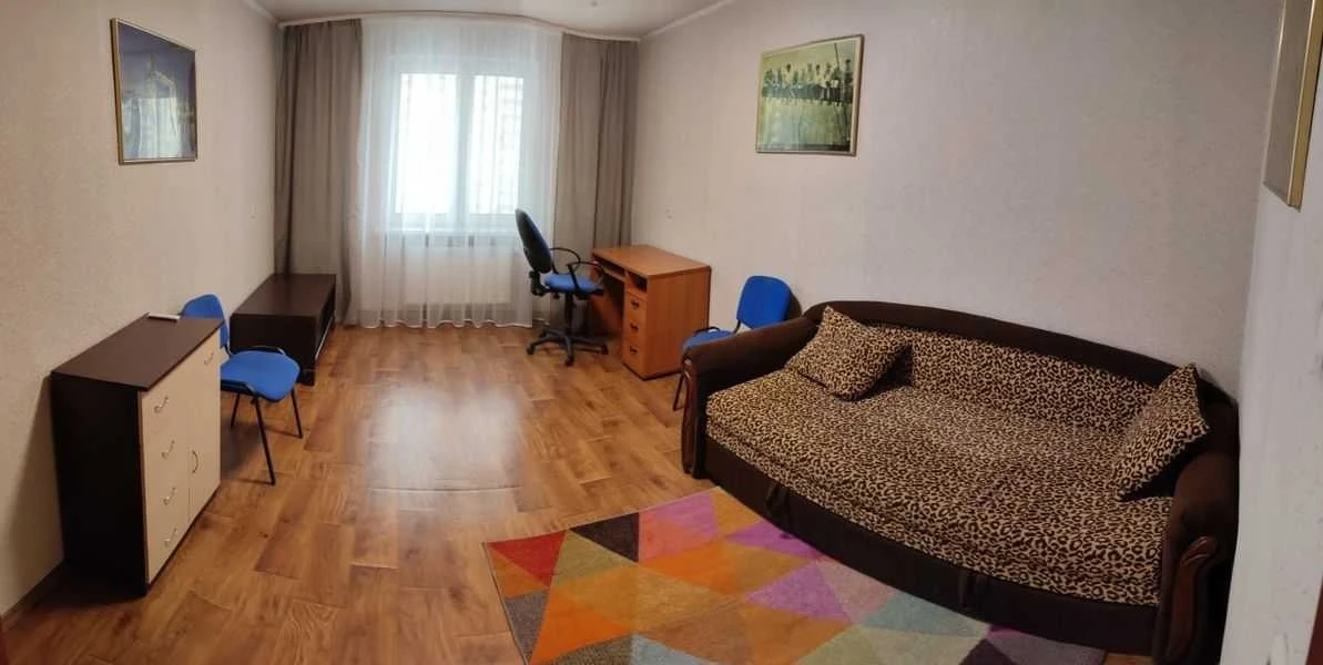 Rent 2-bedroom apartment 77 sq m, Yasynuvat Street, 11