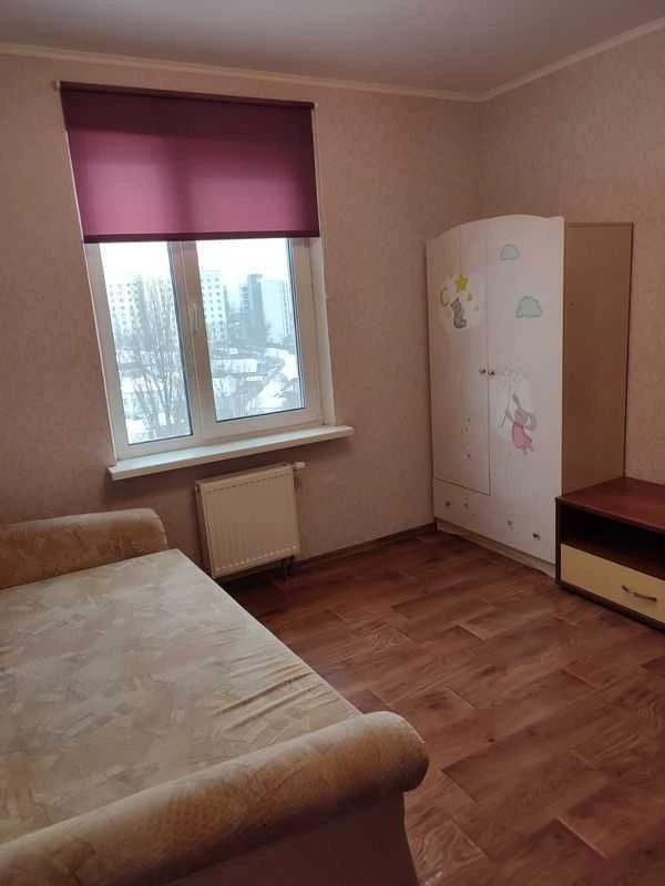 Rent 2-bedroom apartment 77 sq m, Yasynuvat Street, 11