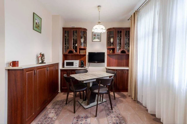 Exclusive 2-level apartment on вул. Свенціцького— 192 m²