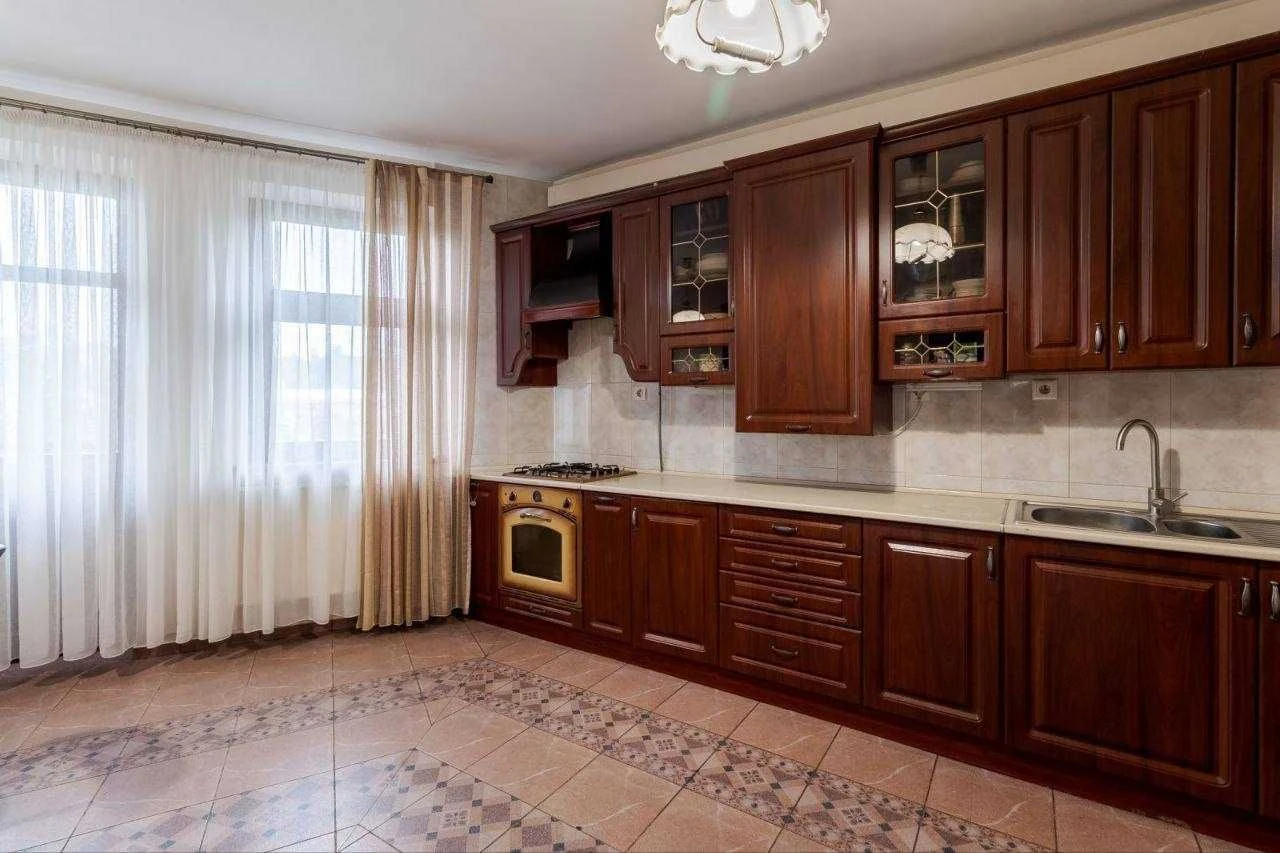 Exclusive 2-level apartment on вул. Свенціцького— 192 m²