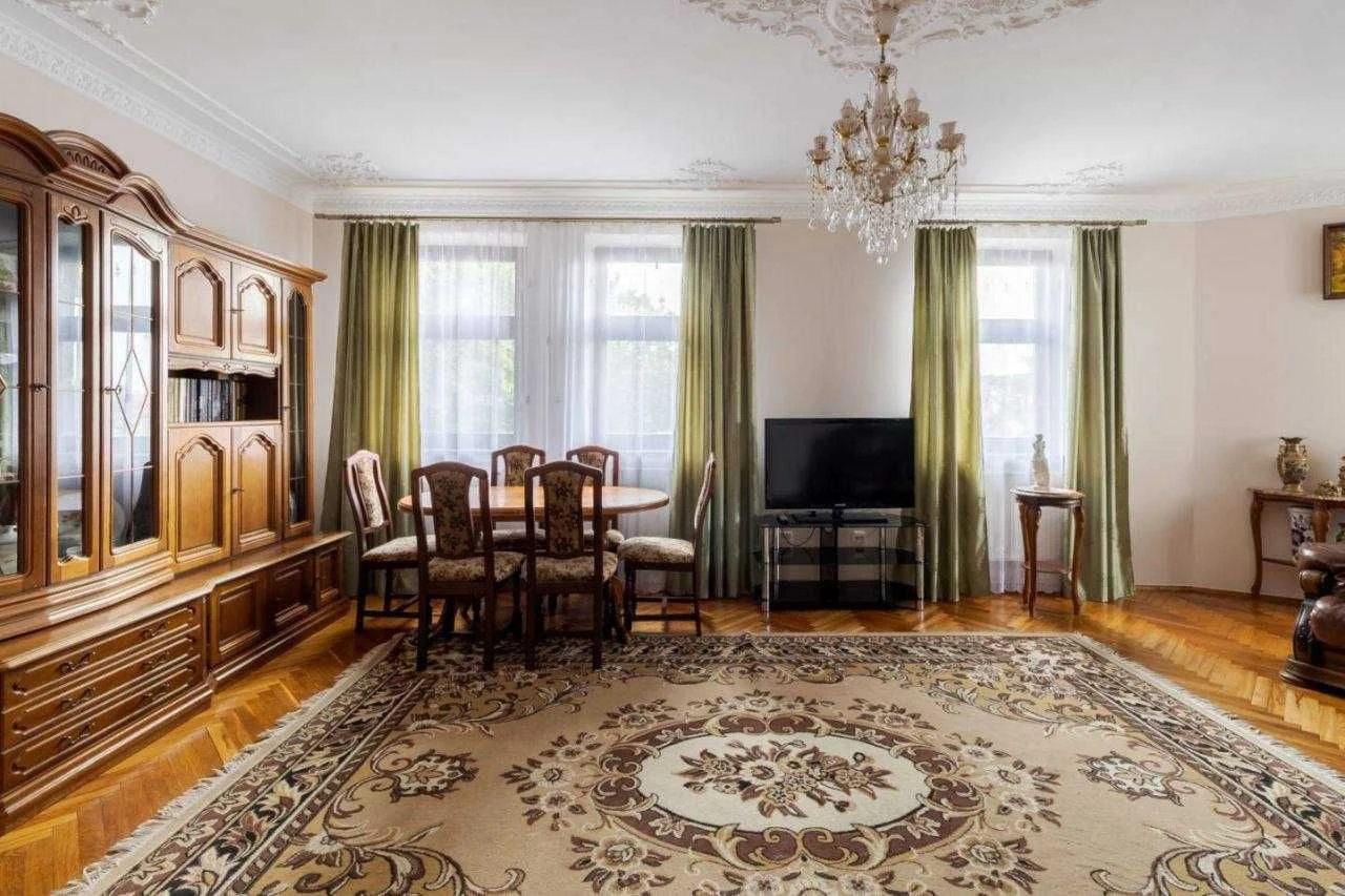 Exclusive 2-level apartment on вул. Свенціцького— 192 m²