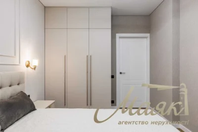 Продаж 1квартири в новому якісно відремонтованому ЖК "Варшавський 3", Виноградар