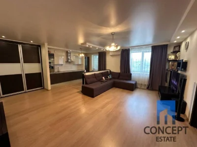 For sale, a spacious 3-room apartment in an apartment building, Mandrykovskaya Street 51 sq m, on the bank.