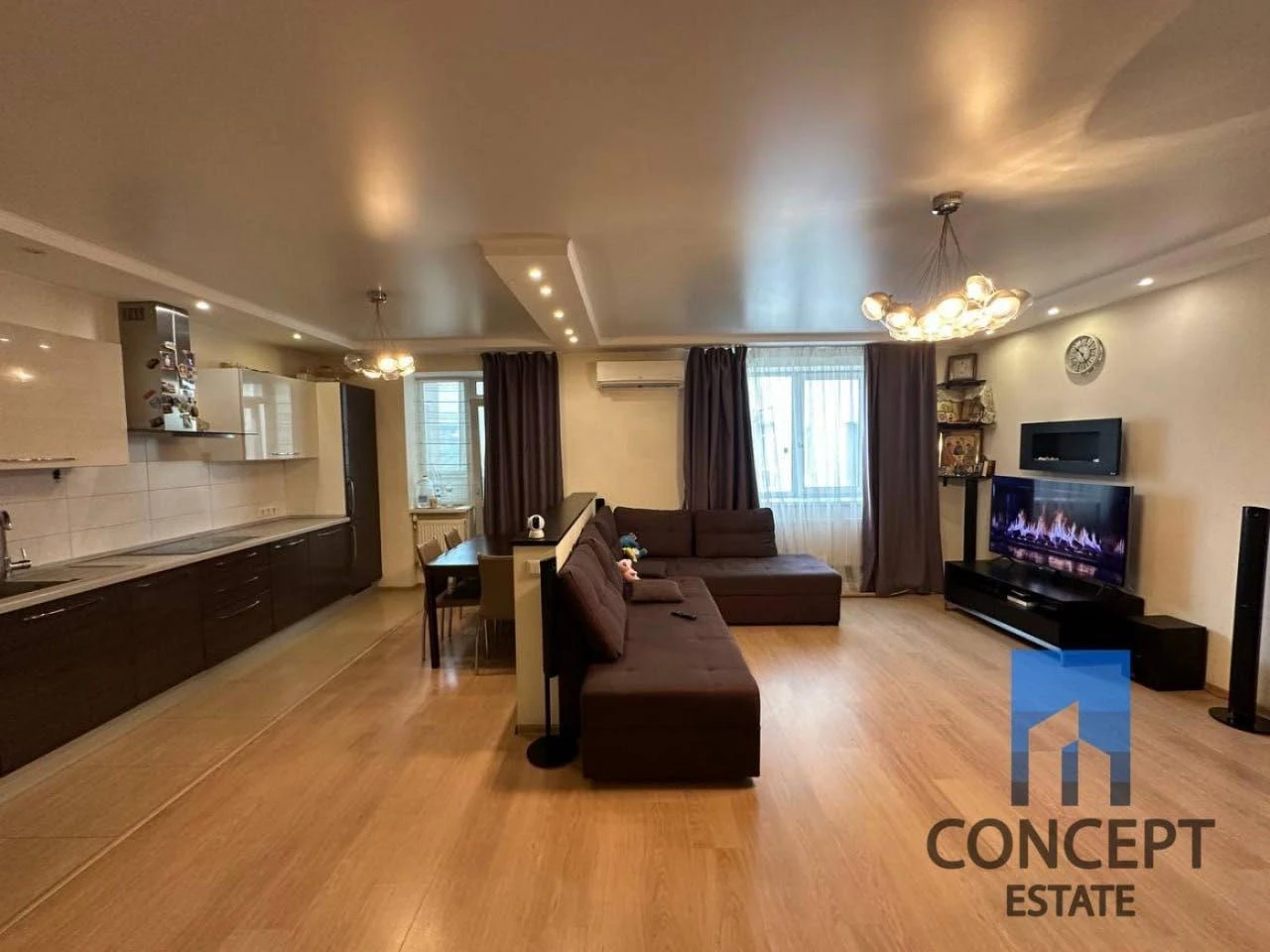 For sale, a spacious 3-room apartment in an apartment building, Mandrykovskaya Street 51 sq m, on the bank.