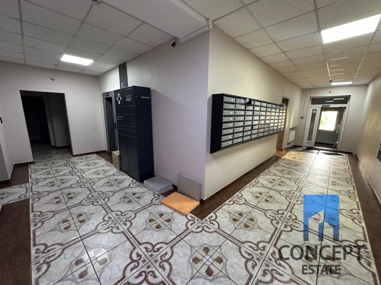 For sale, a spacious 3-room apartment in an apartment building, Mandrykovskaya Street 51 sq m, on the bank.