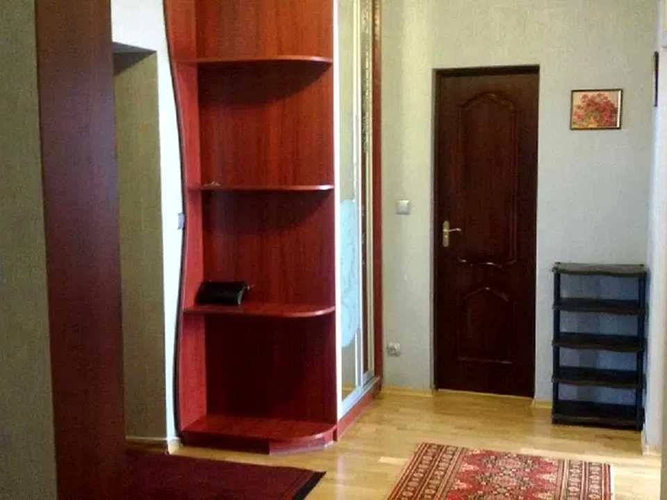 Квартира. Київ, Осіння вулиця