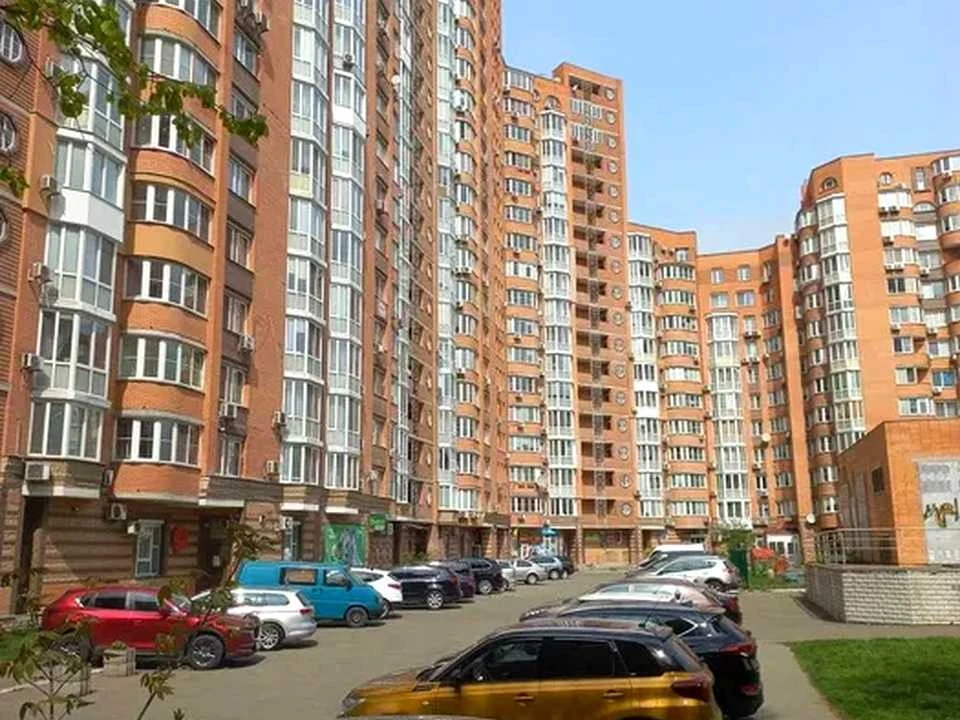 Квартира. Київ, Осіння вулиця