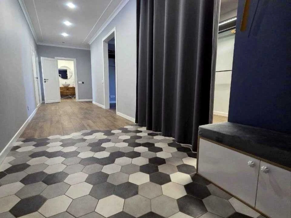 Apartment. Ovanes Tumanyan St, Kyiv
