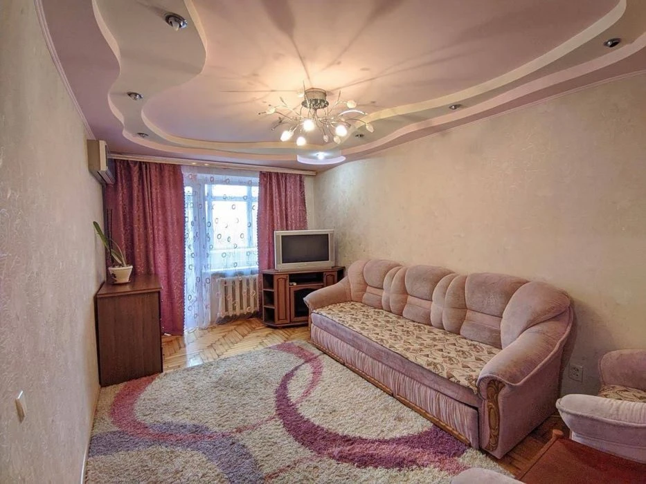Продам 2 к. кв-ру Космос по ул. Европейская 3/5 ,,бабочка,,