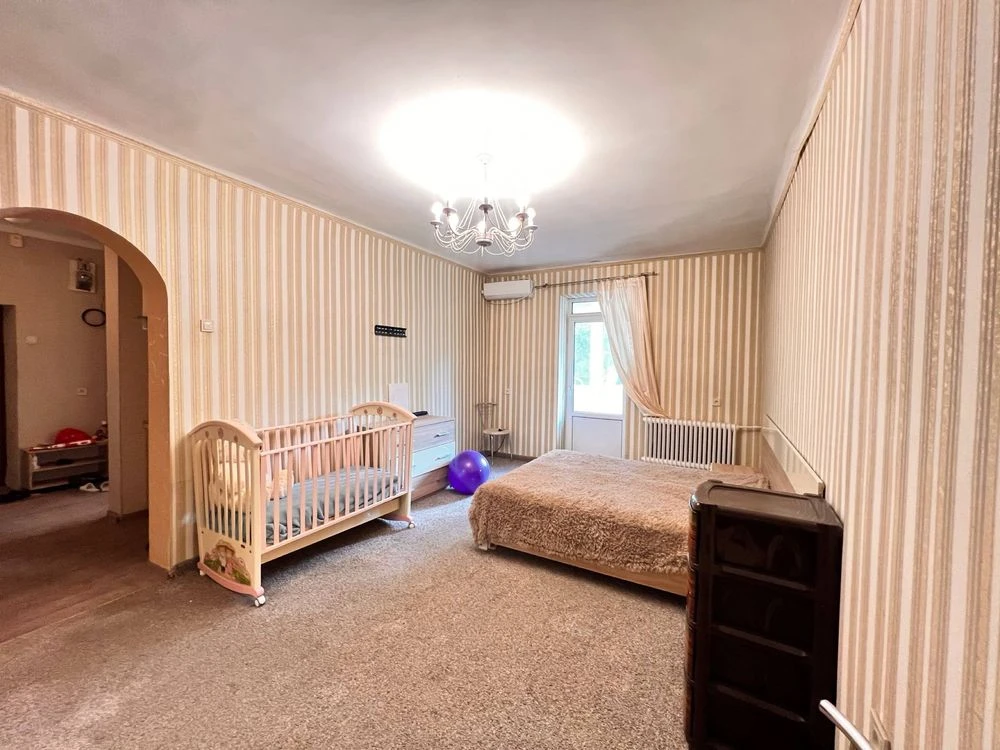 2-bedroom apartment for sale with renovation and furniture