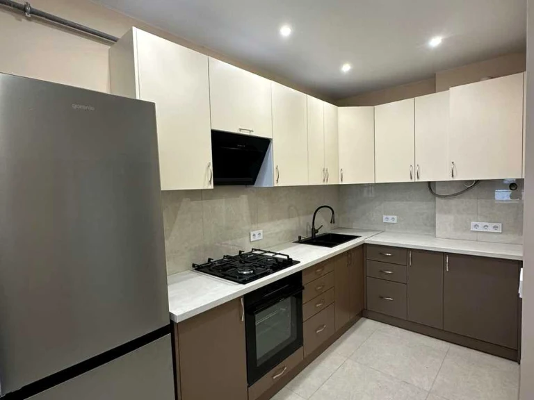 Apartment. Volodymyr Navrotsky Street, Lviv