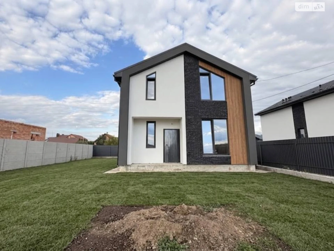 Sale: House on Gnivanskoe Shosse