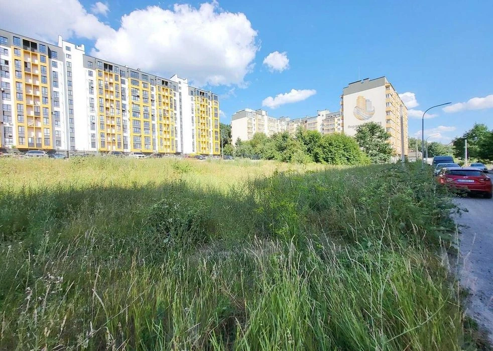 Продаж земельної ділянки під житлову забудову на Поділлі