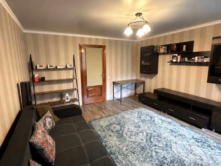Apartment. Antonovicha st., Kyiv