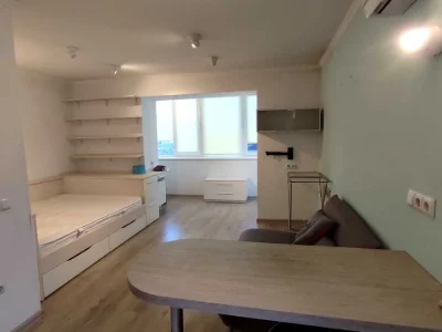 Квартира. Київ, Кловський узвіз