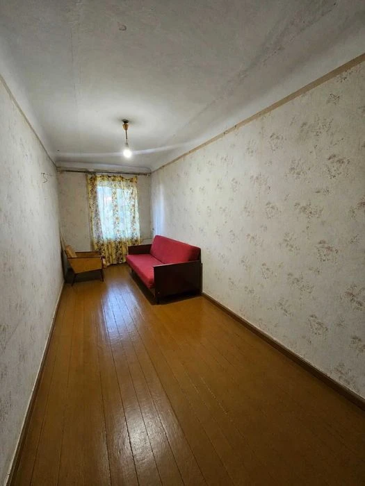 3 кімнатна квартира поруч із центром