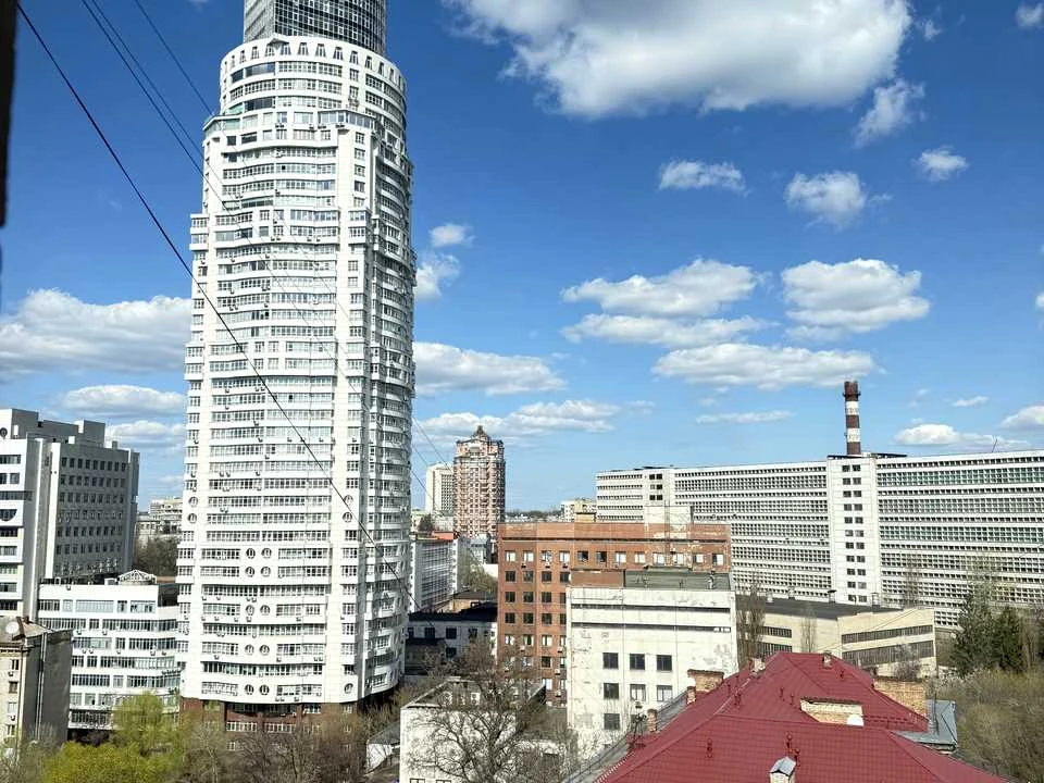 Квартира. Київ, Кловський узвіз