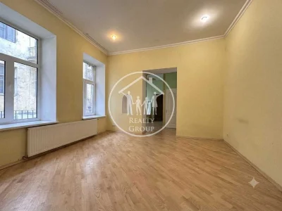 3-bedroom apartment, 110 sq m in the heart of Lviv