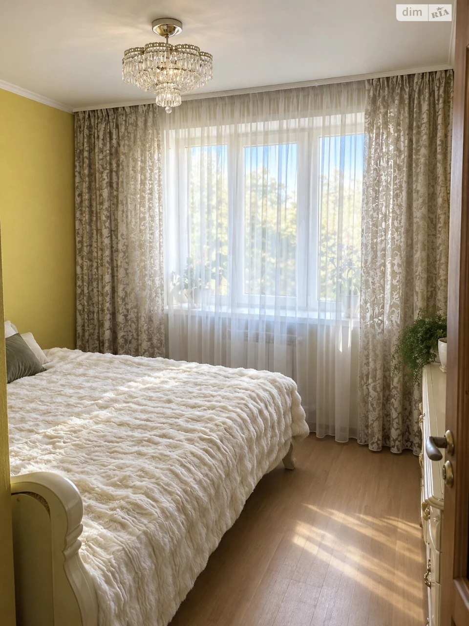 Продається квартира, Голосіїв